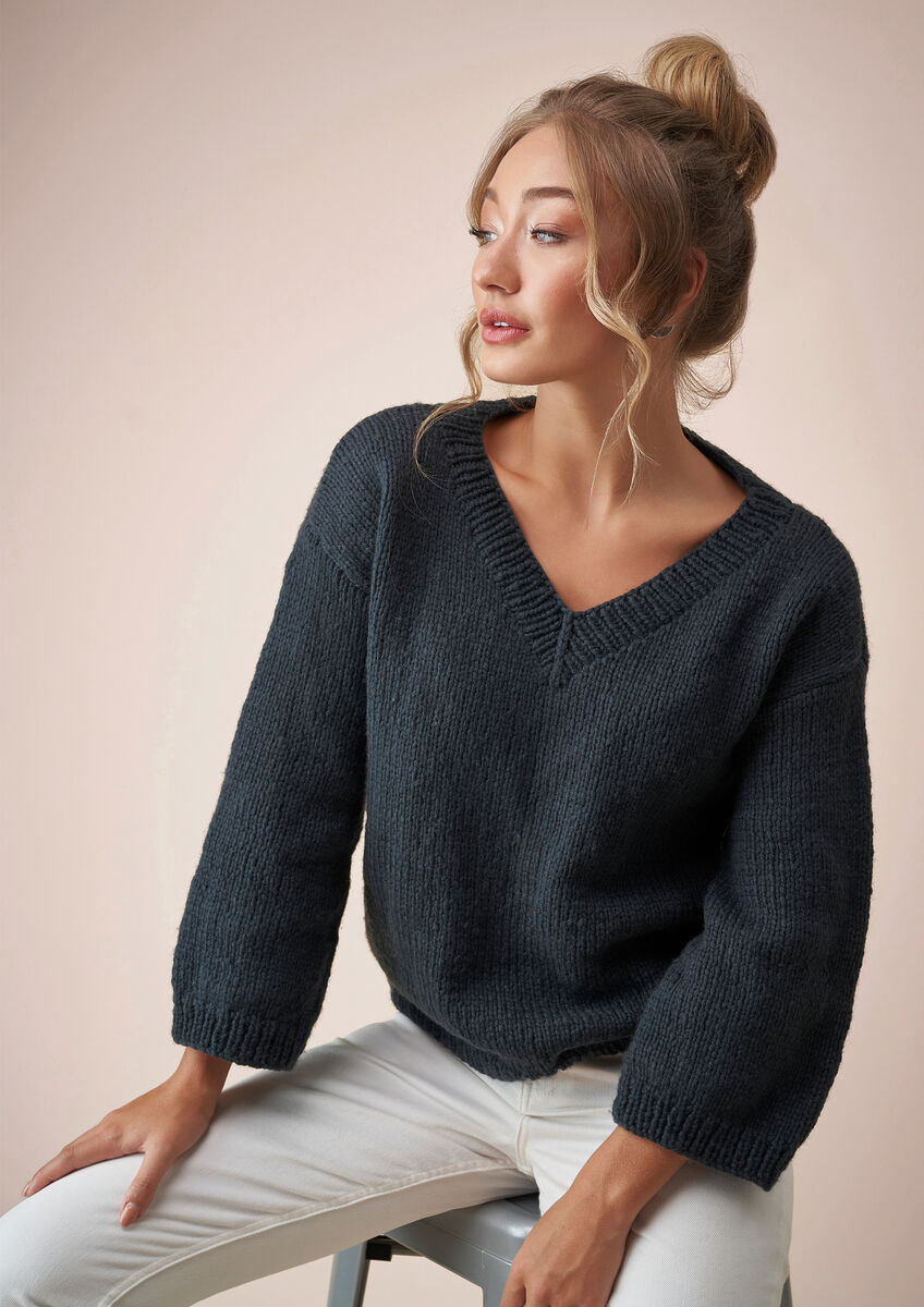 Easy v neck sweater knitting pattern sale