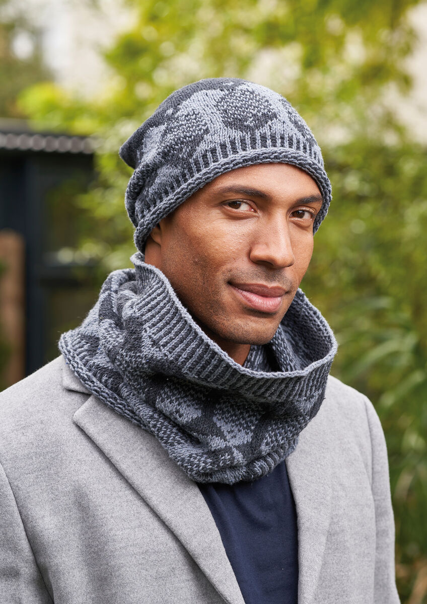 Male store knitted hat