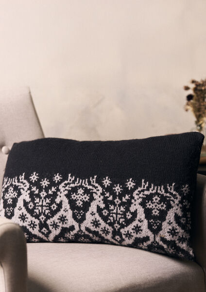 Dancing Reindeers Cushion Bundle